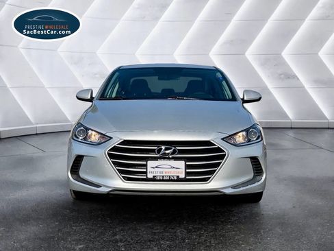 Used 2017 Hyundai Elantra SE image 2