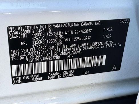 Used 2024 Toyota RAV4 XLE AWD/4WD image 27