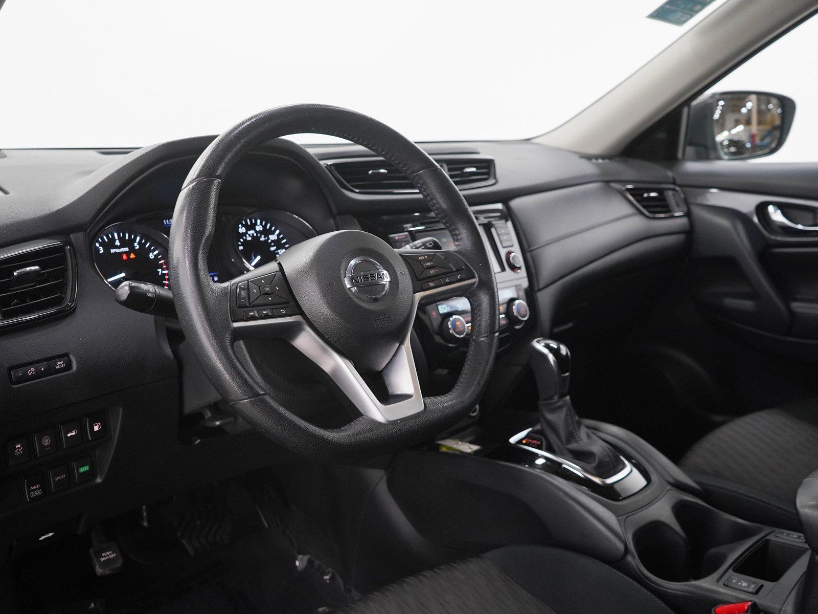 Used 2019 Nissan Rogue SV AWD/4WD image 24