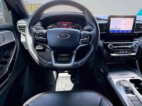 Used 2022 Ford Explorer ST-Line AWD/4WD image 12