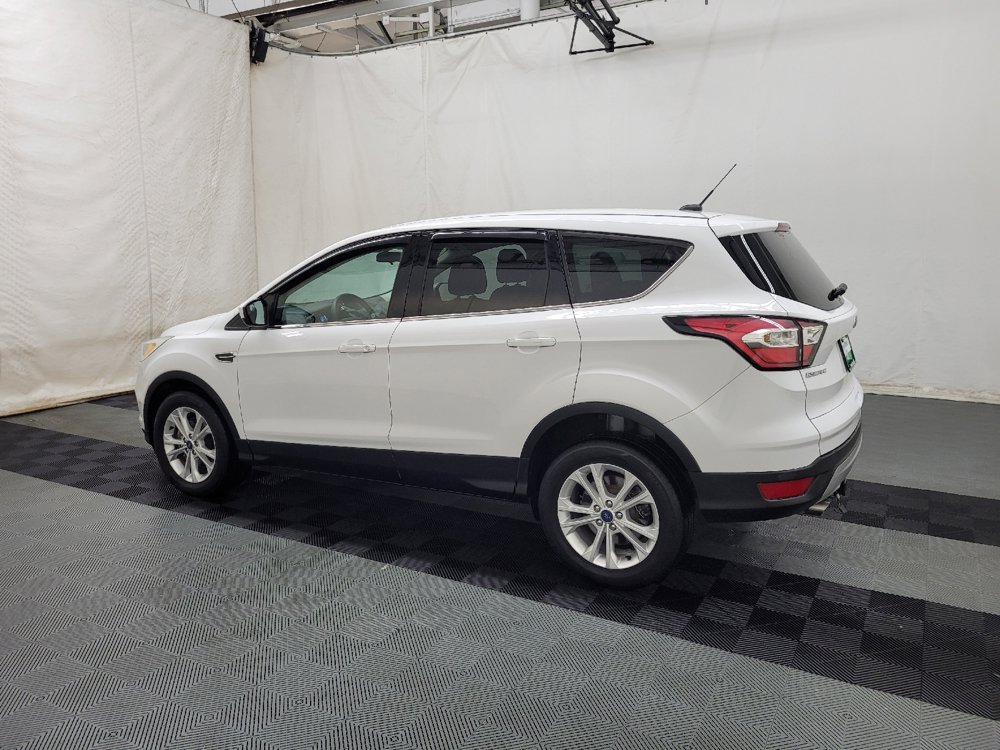 Used 2017 Ford Escape SE AWD/4WD image 3