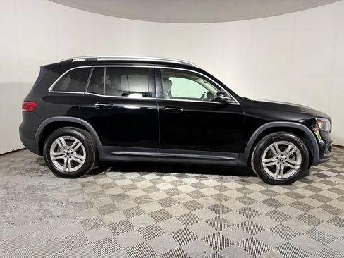Used 2022 Mercedes-Benz GLB 250 4MATIC image 8