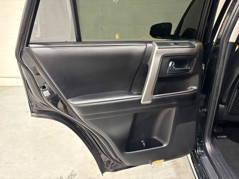 Used 2016 Toyota 4Runner Limited AWD/4WD image 61