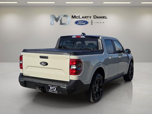 Used 2025 Ford Maverick Lariat w/ Black Appearance Package image 5