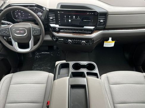 New 2026 GMC Sierra 1500 SLE w/ Preferred Package AWD/4WD image 11