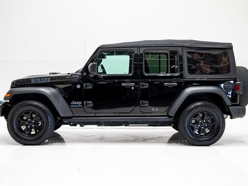 Used 2023 Jeep Wrangler Unlimited w/ Cold Weather Group AWD/4WD image 31