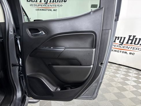 Used 2022 Chevrolet Colorado LT w/ LPO, Tonneau and Step Package AWD/4WD image 22