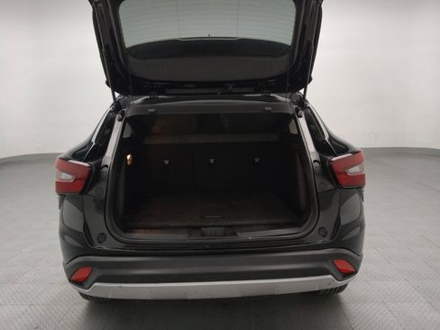 Used 2024 Chevrolet Trax LT w/ Driver Confidence Package FWD image 29