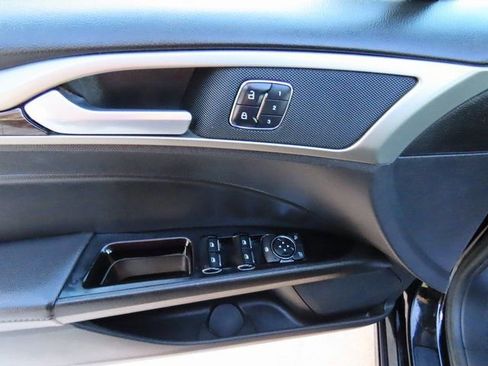 Used 2016 Ford Fusion SE w/ Equipment Group 202A image 22