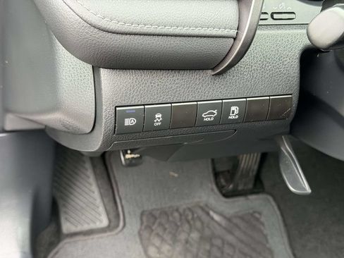 Used 2023 Toyota Camry SE FWD image 18