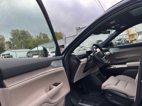 New 2025 Volvo EX90 Ultra w/ Protection Package Premier image 21