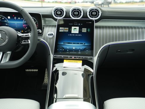 New 2026 Mercedes-Benz GLC 300 4MATIC image 25