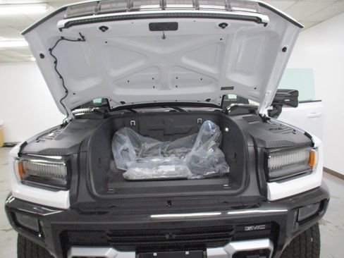 New 2026 GMC Hummer EV SUV image 24