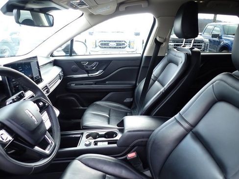 Used 2023 Lincoln Corsair AWD image 10