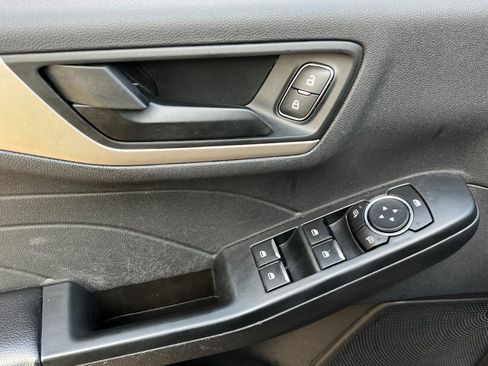 Certified 2022 Ford Escape SE image 15