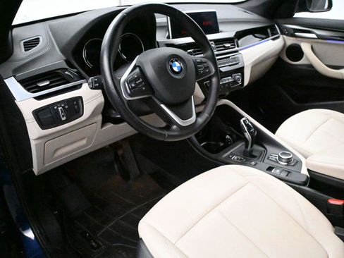Used 2021 BMW X1 xDrive28i w/ Convenience Package AWD/4WD image 2