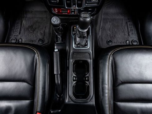 Used 2025 Jeep Wrangler Unlimited Rubicon 392 AWD/4WD image 24