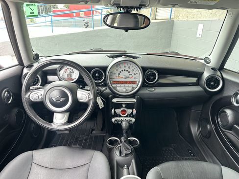 Used 2010 MINI Cooper Hardtop FWD image 9