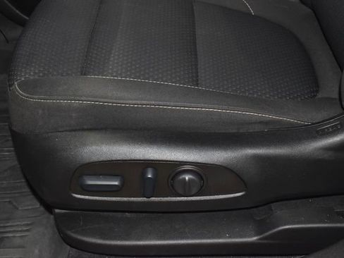 Used 2023 GMC Acadia SLE w/ Driver Convenience Package image 13