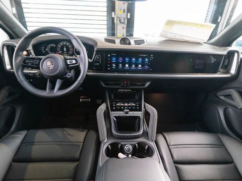 New 2026 Porsche Cayenne Turbo AWD/4WD image 16