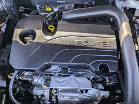 Used 2025 Chevrolet Equinox LT image 34