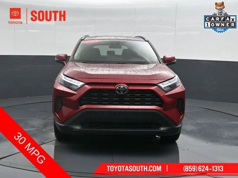 Used 2025 Toyota RAV4 XLE AWD/4WD image 5