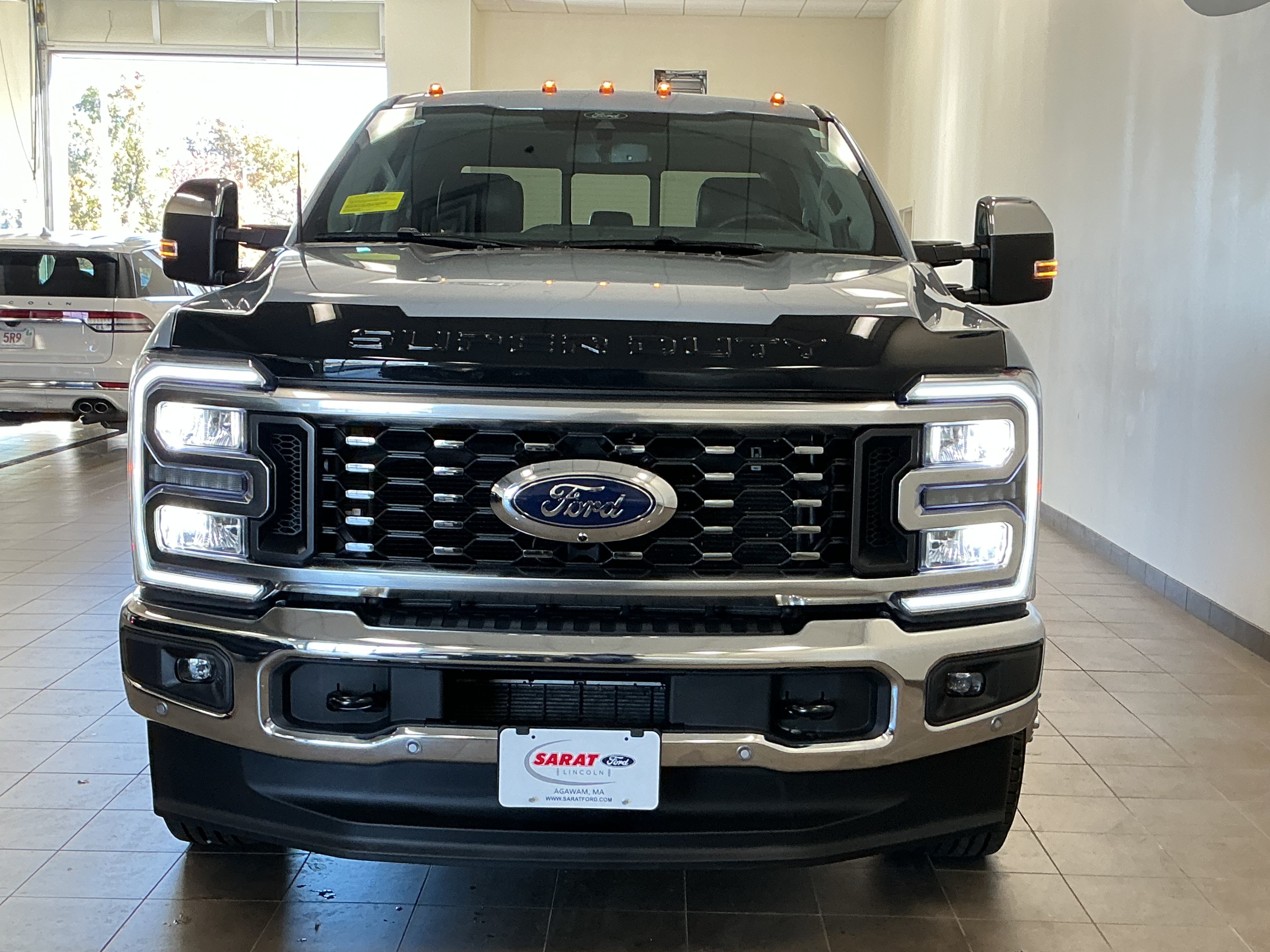 Used 2026 Ford F350 Lariat w/ Lariat Ultimate Package AWD/4WD image 3