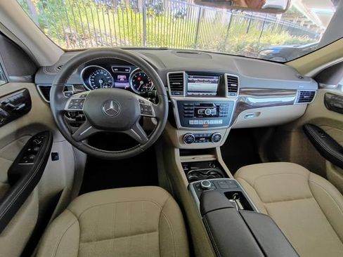 Used 2015 Mercedes-Benz GL 450 4MATIC image 33