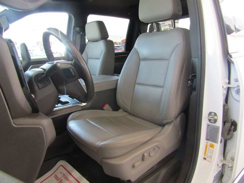 Used 2025 GMC Sierra 2500 SLT w/ SLT Convenience Package AWD/4WD image 27