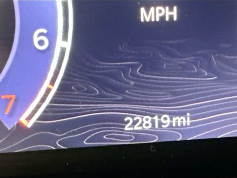 Used 2023 Jeep Grand Cherokee Altitude image 16