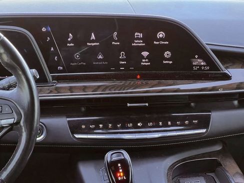 Used 2022 Cadillac Escalade ESV Sport Platinum image 16