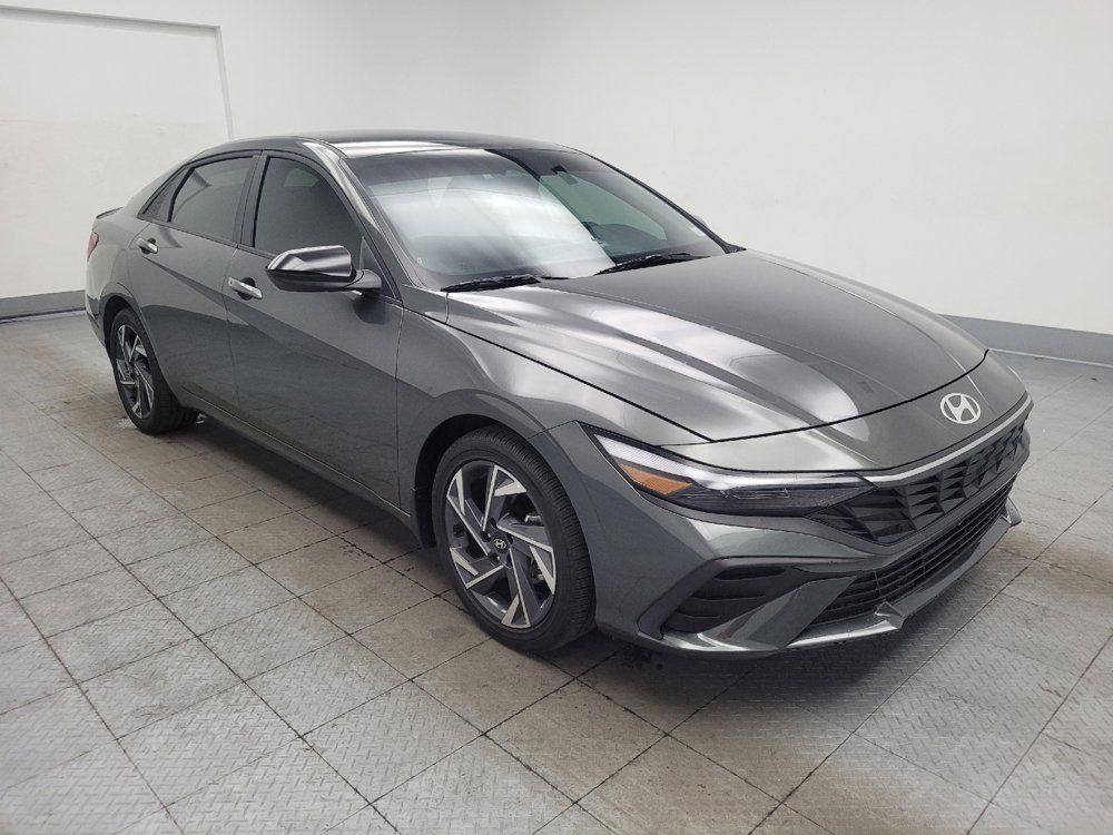 Used 2025 Hyundai Elantra Sport FWD image 13