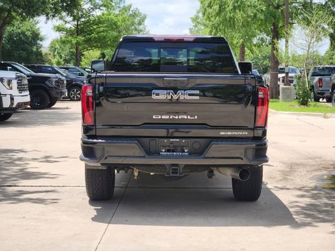 Used 2024 GMC Sierra 2500 Denali Ultimate w/ Max Trailering Package AWD/4WD image 6