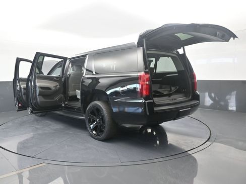 Used 2020 Chevrolet Suburban LT image 78