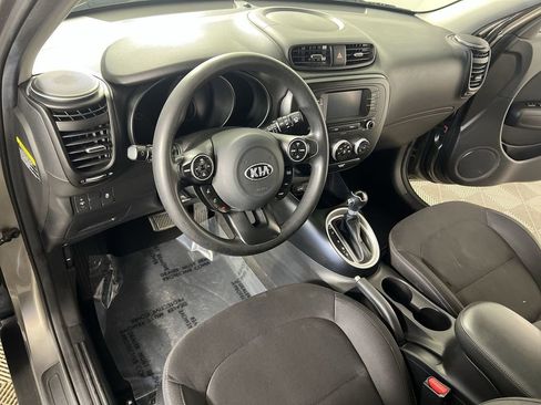 Used 2019 Kia Soul image 11