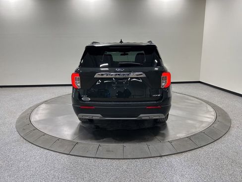Certified 2023 Ford Explorer XLT w/ Equipment Group 202A AWD/4WD image 8