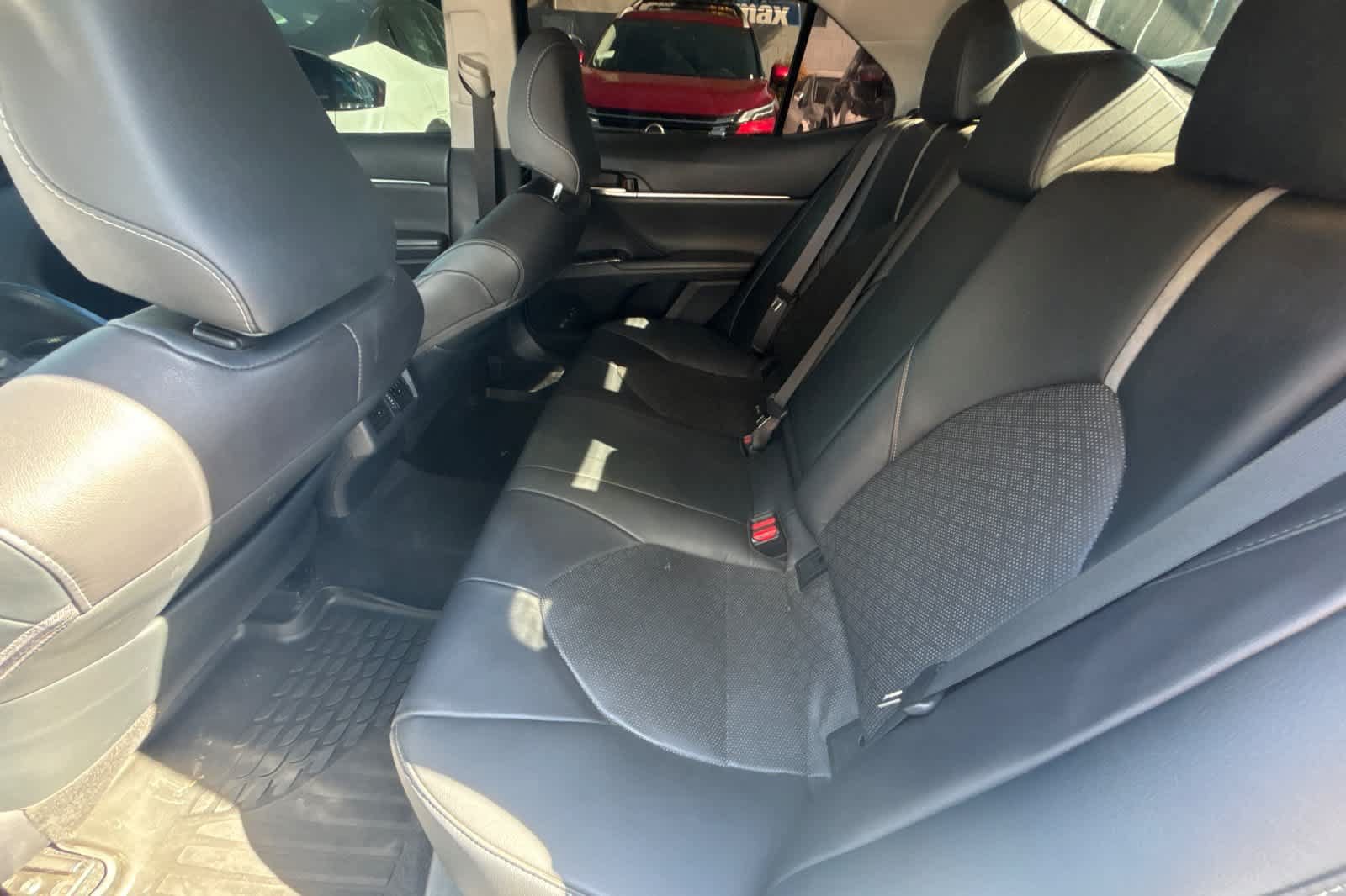 Used 2019 Toyota Camry XSE FWD image 5