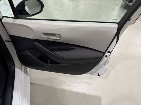 Used 2026 Toyota Corolla LE image 38