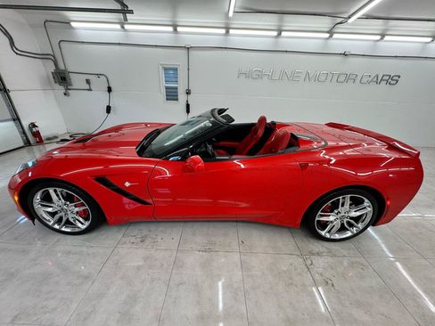 Used 2014 Chevrolet Corvette Stingray Convertible w/ 2LT Preferred Equipment Group RWD image 16