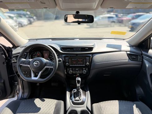 Used 2018 Nissan Rogue SV w/ Premium Package AWD/4WD image 7