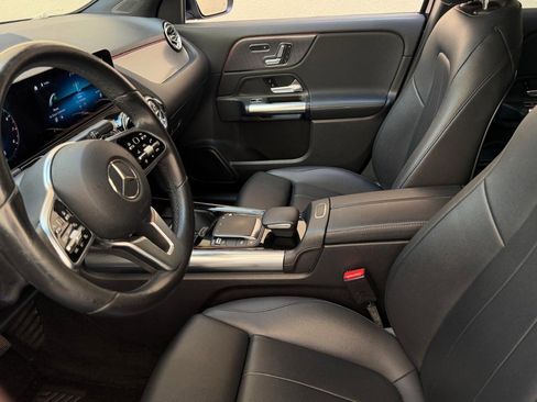 Used 2021 Mercedes-Benz GLA 250 4MATIC w/ Premium Package image 13