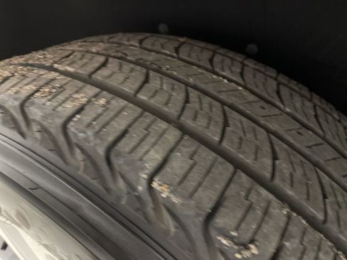 Used 2023 Chevrolet Suburban LT image 50