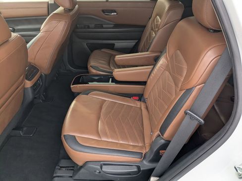 Certified 2023 Nissan Pathfinder Platinum image 24