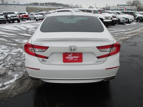 Used 2020 Honda Accord Sport image 5
