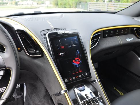 Used 2022 Ferrari Roma image 30