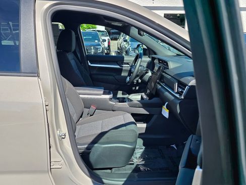 New 2026 GMC Terrain Elevation w/ Technology Package II AWD/4WD image 31