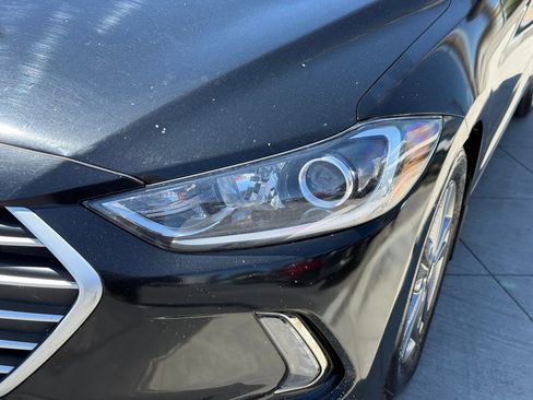 Used 2018 Hyundai Elantra Value Edition FWD image 11