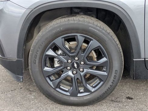 Used 2021 Chevrolet Traverse RS image 32