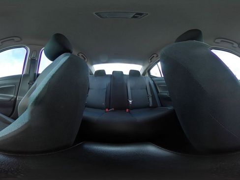 Used 2025 Nissan Versa SV image 40