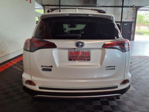 Used 2018 Toyota RAV4 Limited AWD/4WD image 6